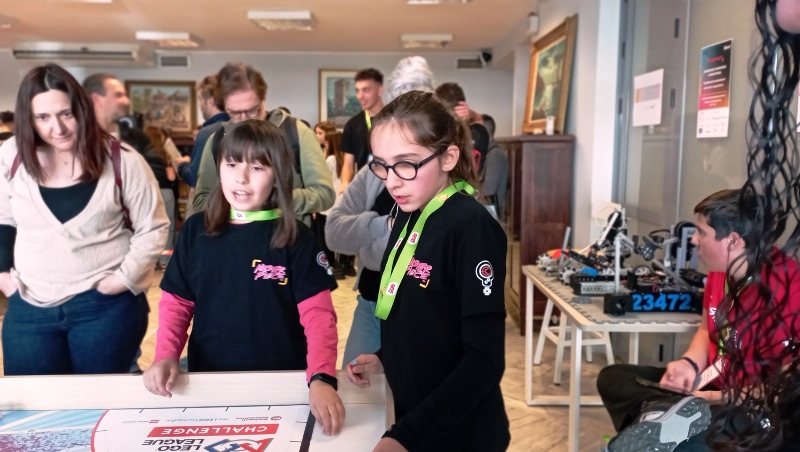 1η θέση σε Περιφερειακή Κατάταξη για Ομάδα Ρομποτικής της Πάτρας (ΦΩΤΟ)