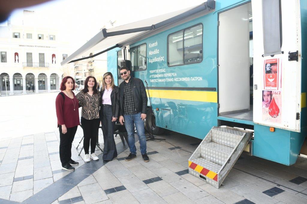 Ξεκίνησε στην πλατεία Γεωργίου η τριήμερη αιμοδοσία στη μνήμη του μεγάλου πατρινού συνθέτη Θάνου Μικρούτσικου