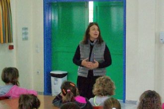 Πολύεδρο: Εκπαιδευτική δράση για τα παιδιά με την Άννα Δενδρινού