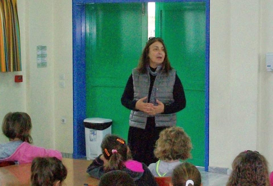 Πολύεδρο: Εκπαιδευτική δράση για τα παιδιά με την Άννα Δενδρινού