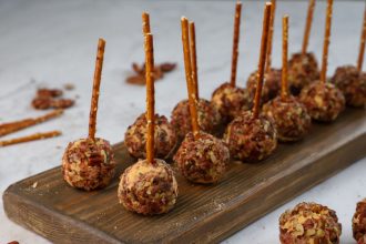 Τυρομπαλάκια με μπέικον