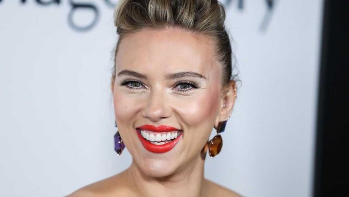 Το μακιγιάζ της Scarlett Johansson που όλες μπορείτε να υιοθετήσετε φέτος τις γιορτές!