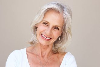 Μαλλιά: Τα 6 λάθη που σας... μεγαλώνουν