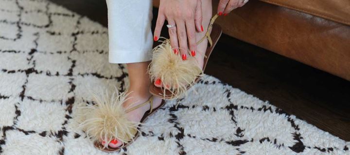 Πώς να αφαιρέσετε το ημιμόνιμο μανικιούρ μόνες σας στο σπίτι χωρίς τη βοήθεια της nail artist