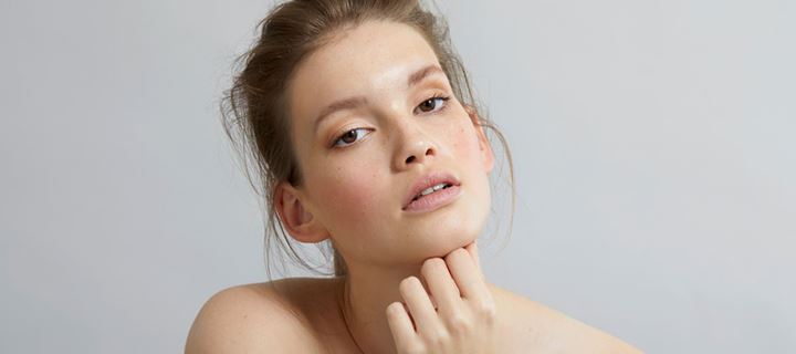 Αυτό είναι το κόλπο των makeup artists για να μην φαίνεται ότι φοράτε foundation!