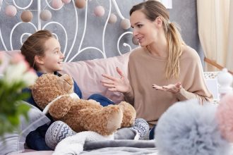 Πώς μιλάμε στα παιδιά για το σεξ