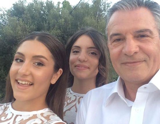 O Kατσικόπουλος και οι κούκλες του- ΦΩΤΟ