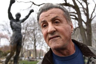 Σιλβέστερ Σταλόνε: Φτιάχνει υποβρύχιο φράγμα για να προστατεύσει την έπαυλή του