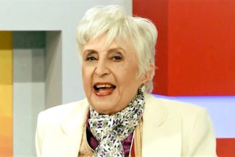 Έφη Παπαθεοδώρου: «Ο θάνατος δεν με νοιάζει» - Νοσηλεύτηκε στο νοσοκομείο Ρίου