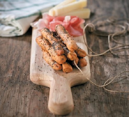 Κριτσίνια με ρετσίνα, καρότο και παραρουνόσπορο