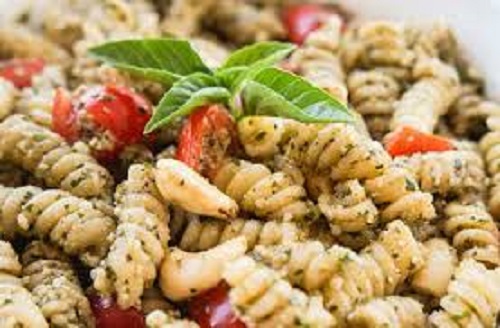 Ελαφριά μακαρονοσαλάτα με φέτα