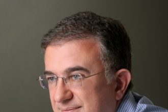 Λουόμενοι και επιχειρήσεις μπλεγμένοι στα δίχτυα της ανεπάρκειας