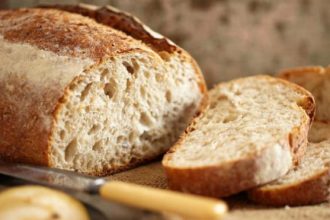 10 λαχταριστοί τρόποι να αξιοποιήσετε το μπαγιάτικο ψωμί