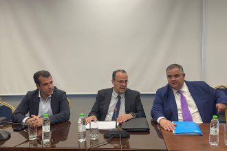 Επίσκεψη Σπανάκη - Πλεύρη στο Επιμελητήριο Αχαΐας