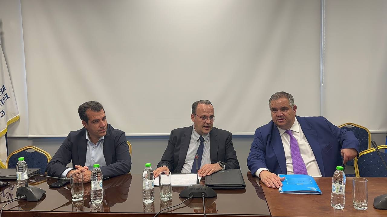 Επίσκεψη Σπανάκη - Πλεύρη στο Επιμελητήριο Αχαΐας