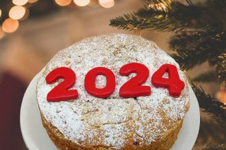 Κοπή πρωτοχρονιάτικης πίτας του Λαογραφικού Χορευτικού Ομίλου Πατρών & της Αχαϊκής Λέσχης Μοτοσικλετιστών