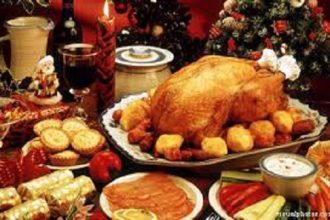 7 μυστικά για να μην πάρετε κιλά στο γιορτινό τραπέζι