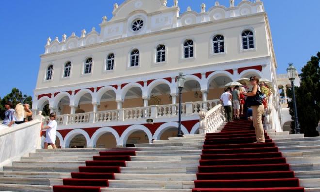 Δεκαπενταύγουστος: Ένας άγνωστος κίνδυνος υγείας αυξάνεται κατακόρυφα σήμερα