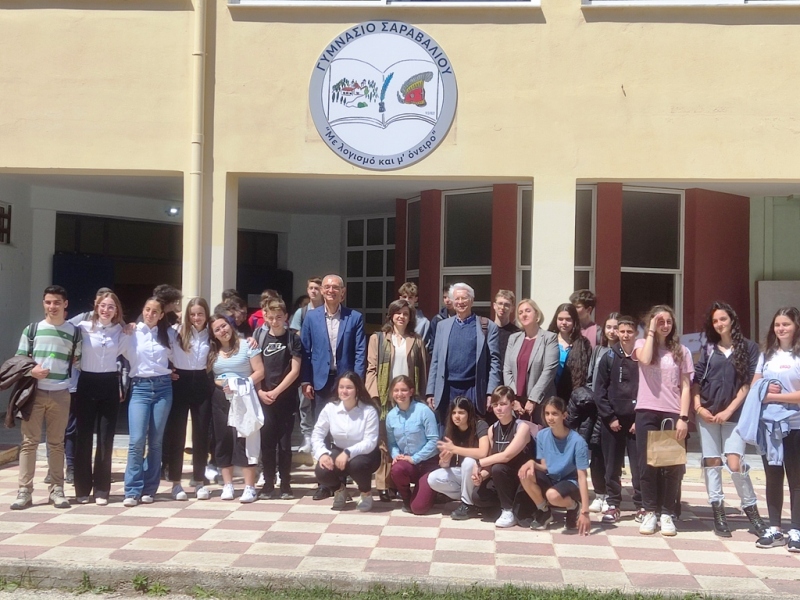 Γυμνάσιο Σαραβαλίου: Τελετή ονοματοδοσίας του Σχολικού Εργαστηρίου Φυσικών Επιστημών ως «Σ.Ε.Φ.Ε. - Σταμάτης Κριμιζής»