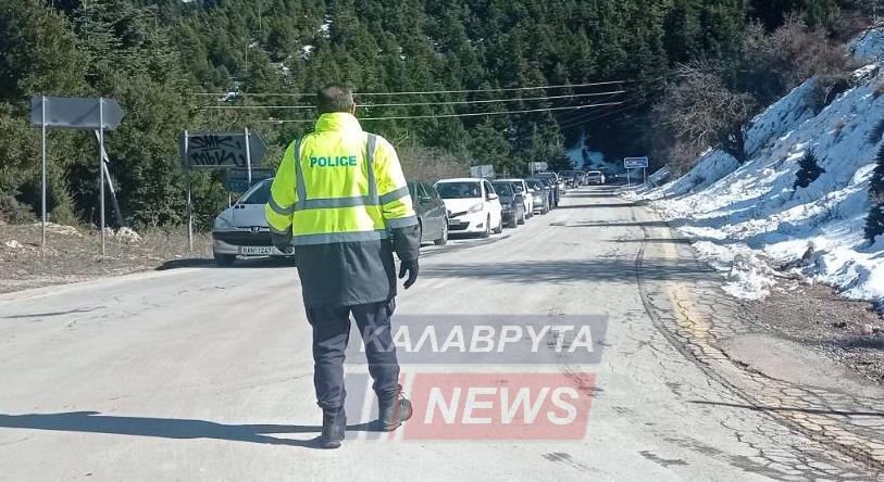 Ουρές χιλομέτρων από οχήματα για το Χιονοδρομικό Καλαβρύτων - ΦΩΤΟ