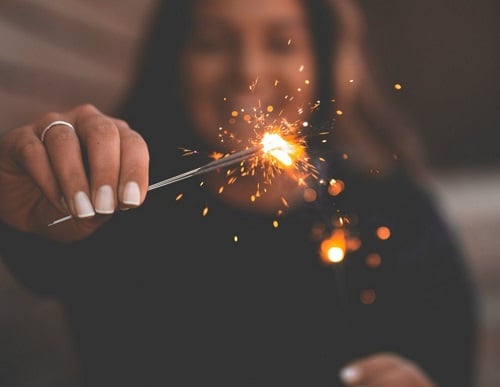 Αυτό το σχήμα νυχιών έχει επιστρέψει δυναμικά