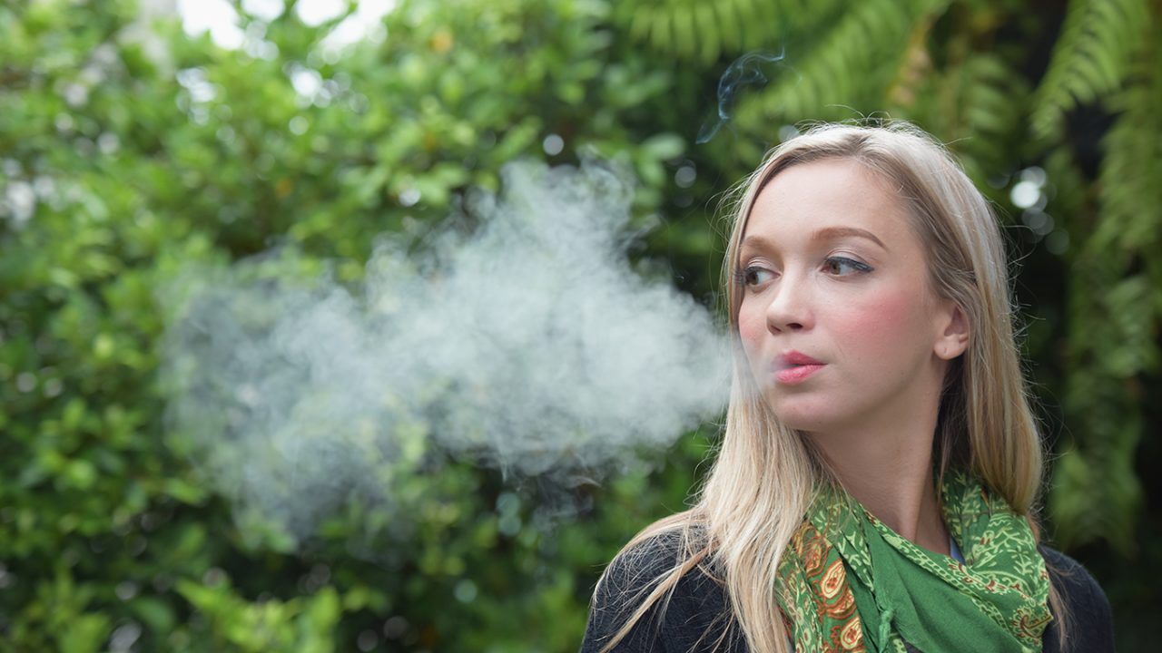 Έπιασα το παιδί μου να καπνίζει - Και τώρα, πώς αντιμετωπίζουμε την κατάσταση;