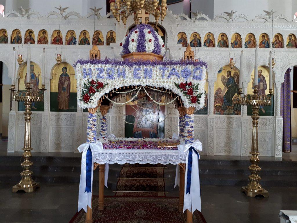 Πάτρα: Χιλιάδες πιστοί από το πρωϊ στους Ναούς - Μ. Παρασκευή, ημέρα πένθους και κατάνυξης