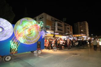 Πάτρα: Η μουσική ποδαράτη περαντζάδα στις γειτονιές - ΦΩΤΟ