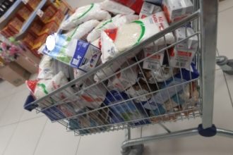 Σύλλογος Αλισσαίων "Πείρος": Προσφορά τροφίμων σε άπορες οικογένειες - ΦΩΤΟ