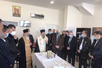 Παρουσία του Μητροπολίτη Πατρών, η κοπή της Βασιλόπιτας στο Σύλλογο «ΑγιοςΤαξιάρχης» Κάτω Αχαΐας