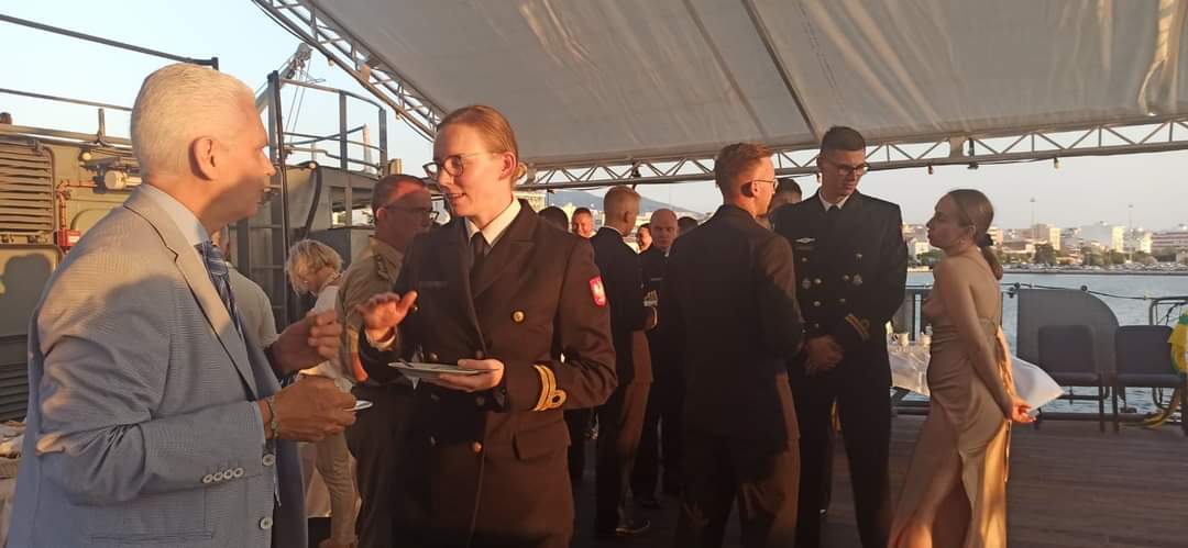 Ο Φ. Ζαΐμης στην εκδήλωση του Πολωνικού Ναυτικού Πλοίου ORP "Wodnik"