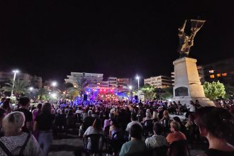 Μηνύματα ανθρωπιάς στη συναυλία της Μελίνας Κανά στα Ψηλά Αλώνια