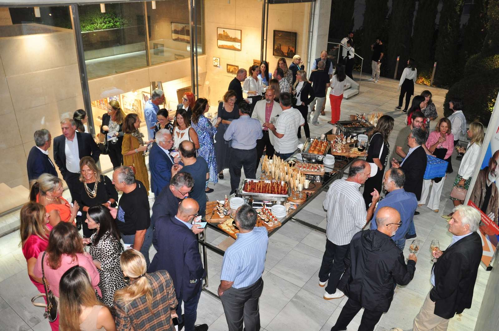 Χαράλαμπος Μπονάνος: Ξενάγηση στο ίδρυμα «Ελληνική Διασπορά»