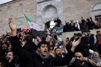 Συρία: Η πρώτη ημέρα χωρίς τον Άσαντ – Οι νικητές, οι χαμένοι και οι επόμενες ώρες