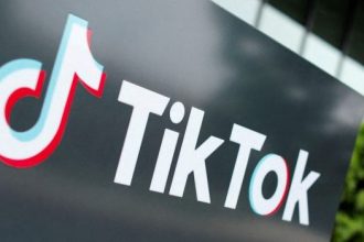 TikTok: Η Αλβανία απαγορεύει τη χρήση του για τουλάχιστον έναν χρόνο