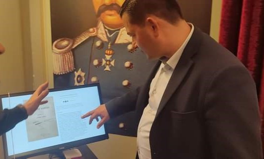 Ο Θ. Βασιλόπουλος στο Μουσείο Ψηφιακών Εκθεμάτων Αιγιάλειας