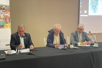 Απήχηση και χρήσιμη ανταλλαγή απόψεων στην επιστημονική ημερίδα που διοργάνωσε η Οινοξένεια (ΦΩΤΟ)