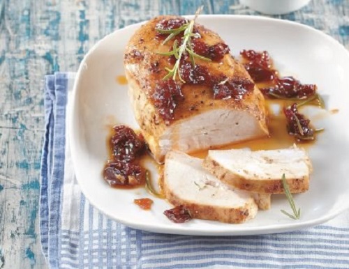 Ψητά φιλέτα κοτόπουλου με μαρμελάδα λιαστής ντομάτας