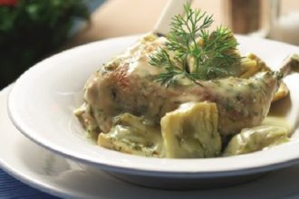 Κοτόπουλο φρικασέ με αγκινάρες