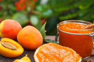 Συνταγή για νόστιμη και μυρωδάτη σπιτική μαρμελάδα βερίκοκο