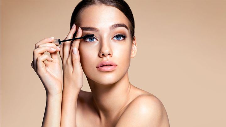 To trick για να μην μουτζουρώνεστε με τη mascara