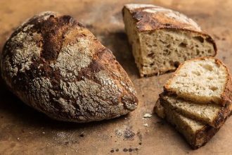 Σπιτικό ψωμί με αλέυρι βρώμης