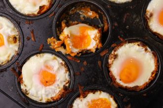 Φωλιές από πατάτα γεμιστές με αυγό