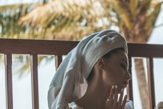 Βραδινή μάσκα προσώπου για να ξυπνήσεις πιο λαμπερή από ποτέ