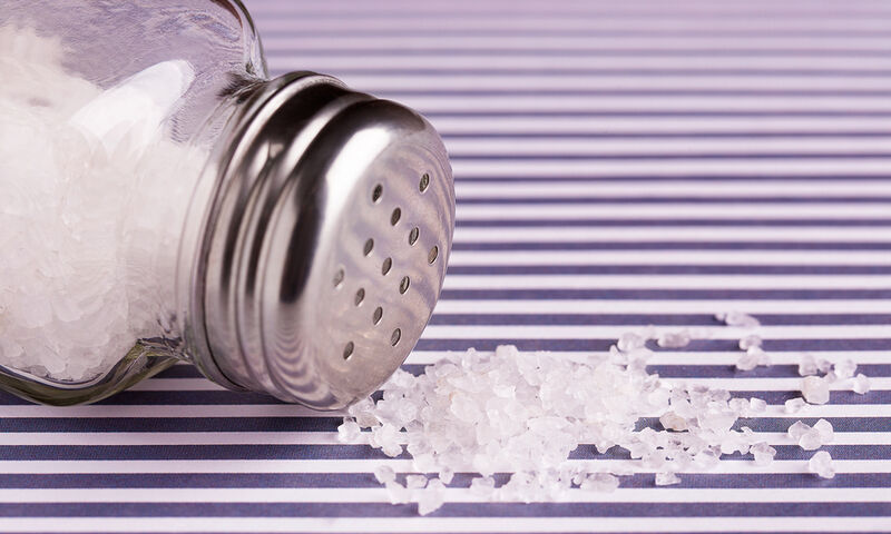 Αλάτι: Ποιοι πρέπει να το αποφεύγουν & γιατί