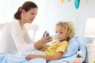 Άσθμα: Ο αναπνευστικός ιός που αυξάνει τον κίνδυνο εμφάνισής του σε παιδιά 5 ετών