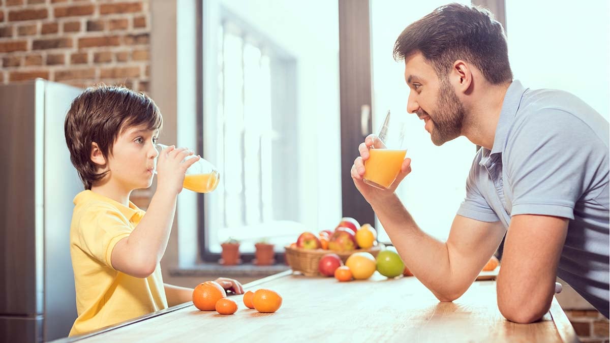 Ο «αθώος» χυμός που παχαίνει τα παιδιά