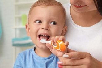 Τα συχνά χορηγούμενα φάρμακα που μπορούν να βλάψουν τα δόντια των παιδιών