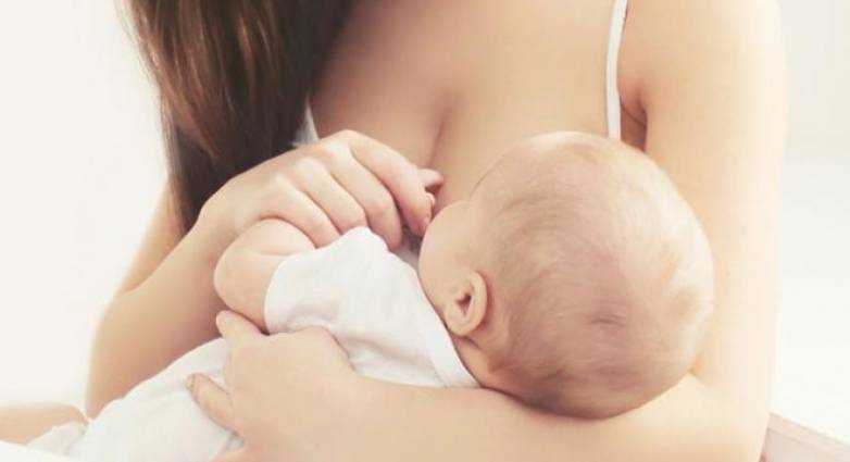 ΠΟΥ: Ο κορονοϊός δεν συνδέεται με το μητρικό γάλα