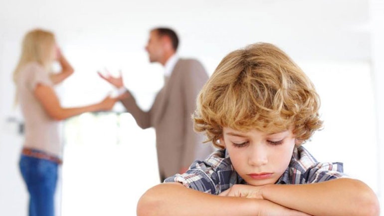 To κακό διαζύγιο επηρεάζει την υγεία των παιδιών όταν ενηλικιωθούν